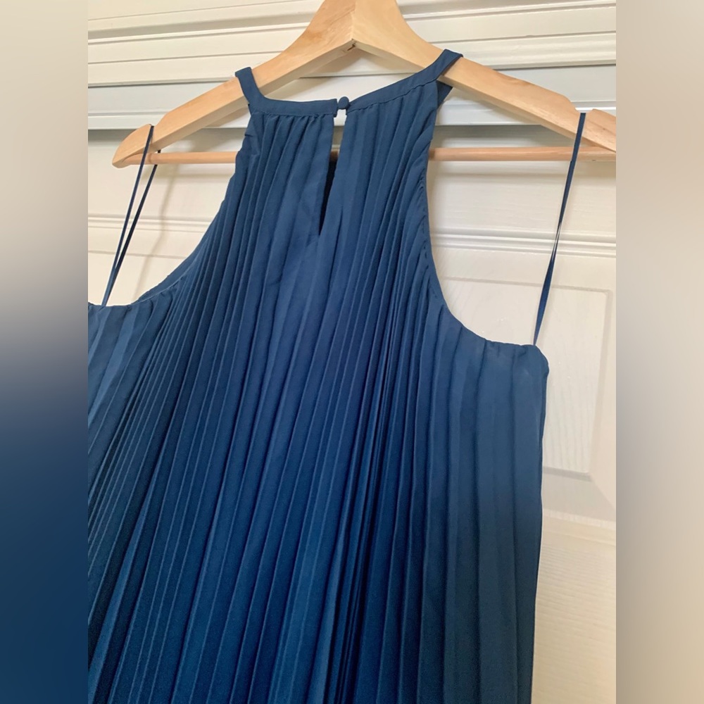 Express Dress - Picture 8 of 13